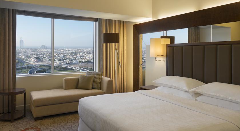 Sheraton Dubai Mall of the Emirates Hotel — Дубаї, Об'єднані Арабські Емірати мініатюра 159
