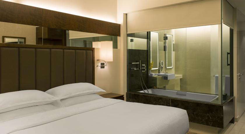 Sheraton Dubai Mall of the Emirates Hotel — Дубаї, Об'єднані Арабські Емірати мініатюра 164