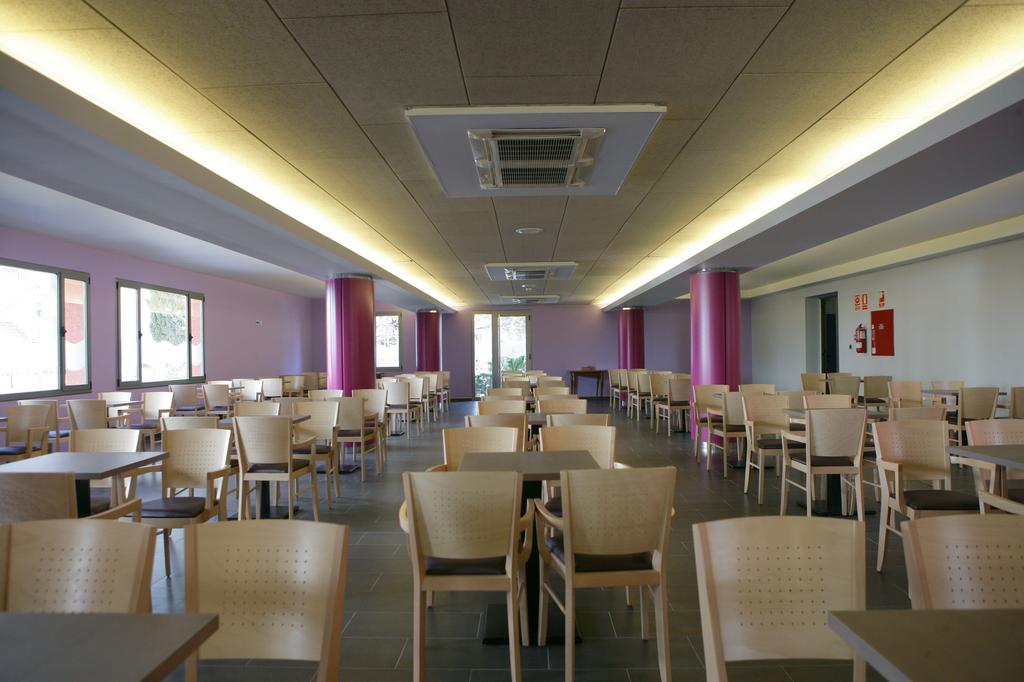 Tossa Beach Center — Коста-Брава, Іспанія мініатюра 10