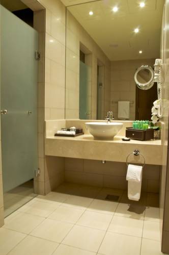 Ramada Downtown Abu Dhabi — Абу Дабі, Об'єднані Арабські Емірати мініатюра 18