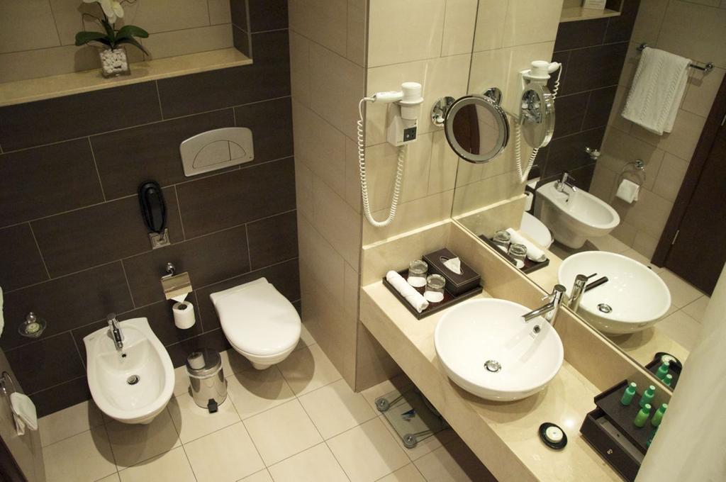 Ramada Downtown Abu Dhabi — Абу Дабі, Об'єднані Арабські Емірати мініатюра 26