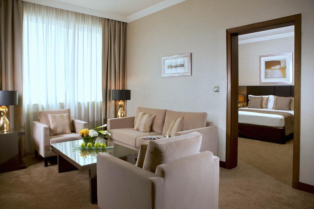 Ramada Downtown Abu Dhabi — Абу Дабі, Об'єднані Арабські Емірати мініатюра 28