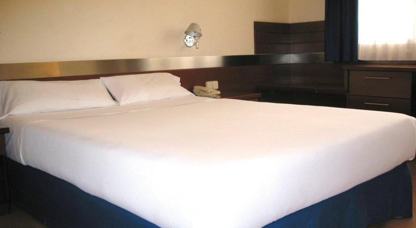 Atiram Tres Torres Hotel — Барселона, Іспанія мініатюра 8