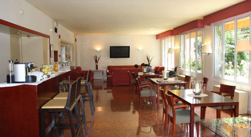 Atiram Tres Torres Hotel — Барселона, Іспанія мініатюра 10