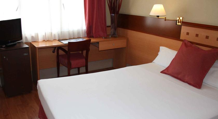 Atiram Tres Torres Hotel — Барселона, Іспанія мініатюра 12