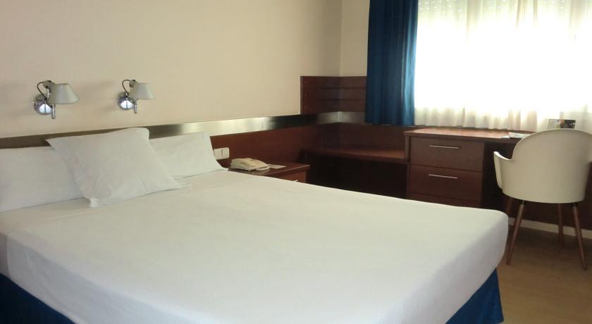 Atiram Tres Torres Hotel — Барселона, Іспанія мініатюра 16