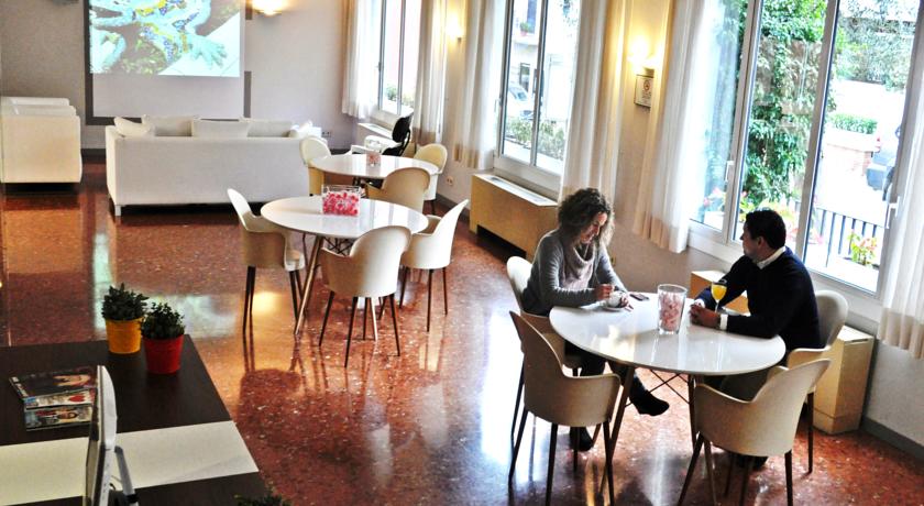 Atiram Tres Torres Hotel — Барселона, Іспанія мініатюра 18