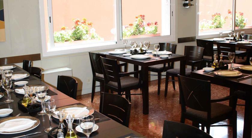 Atiram Tres Torres Hotel — Барселона, Іспанія мініатюра 25