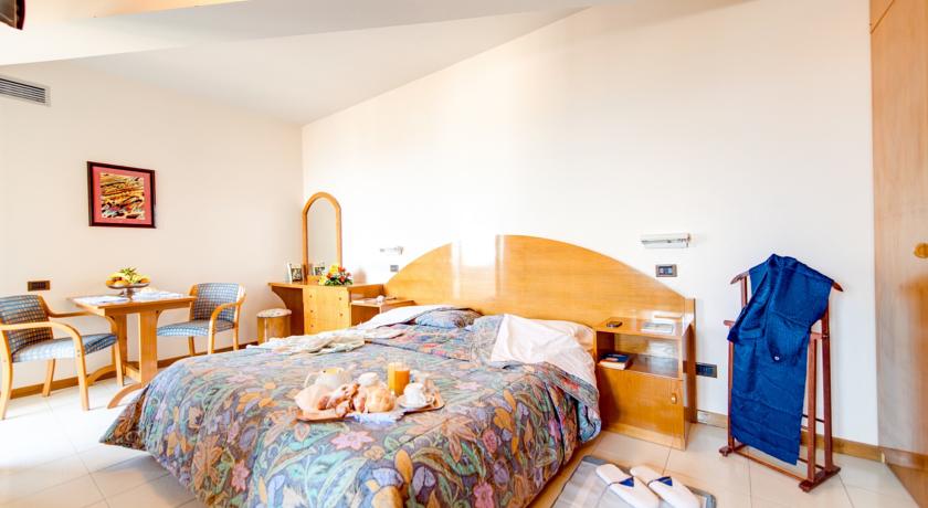 Bajamar Hotel Formia — Рівʼєра ді Улісс, Італія мініатюра 26
