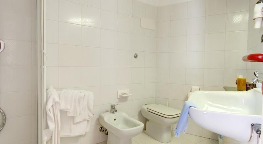 Bajamar Hotel Formia — Рівʼєра ді Улісс, Італія мініатюра 40