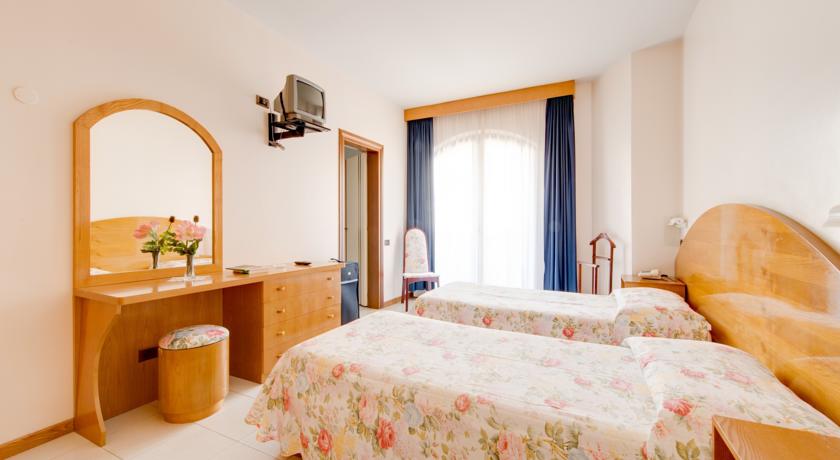 Bajamar Hotel Formia — Рівʼєра ді Улісс, Італія мініатюра 41