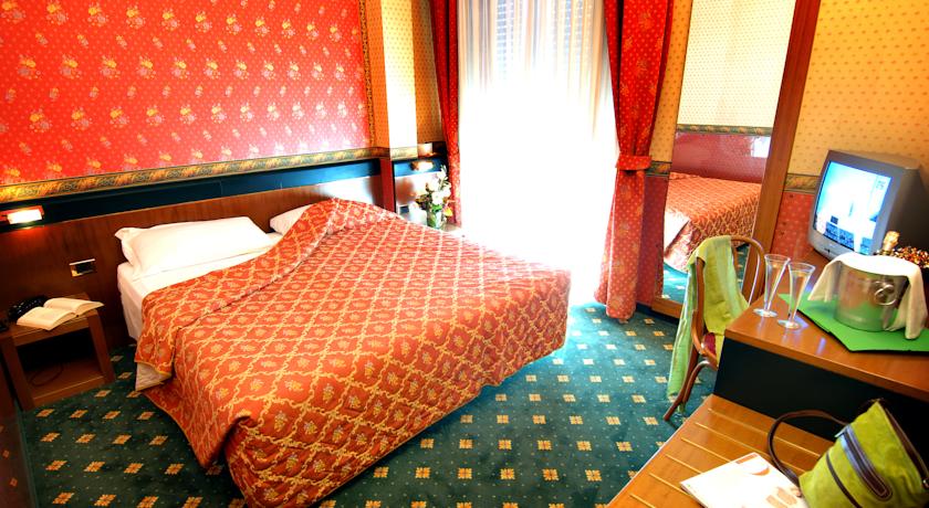 Des Etrangers Hotel — Мілан, Італія мініатюра 123