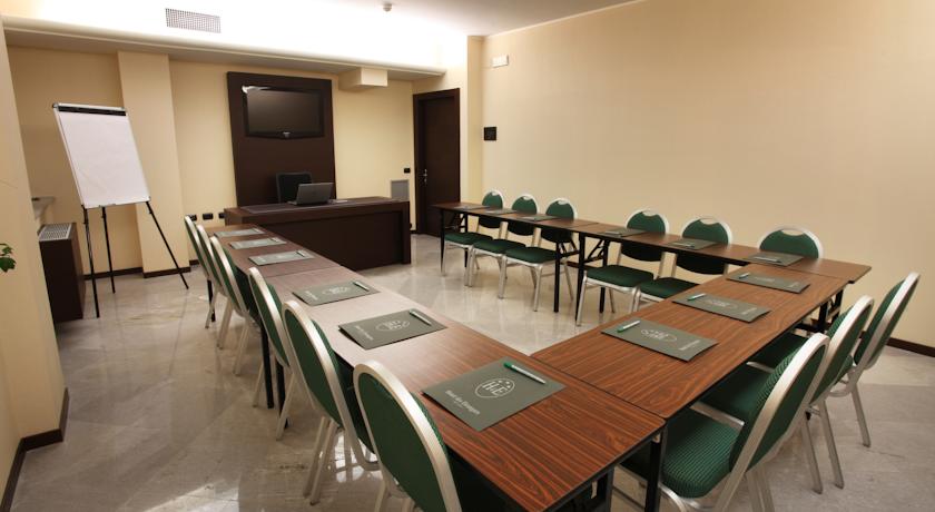 Des Etrangers Hotel — Мілан, Італія мініатюра 140