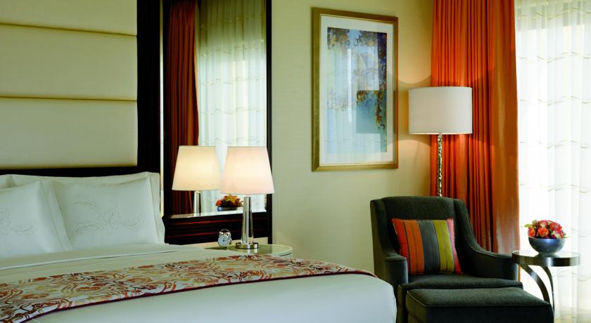 The Ritz-Carlton Grand Canal Abu Dhabi — Абу Дабі, Об'єднані Арабські Емірати мініатюра 11