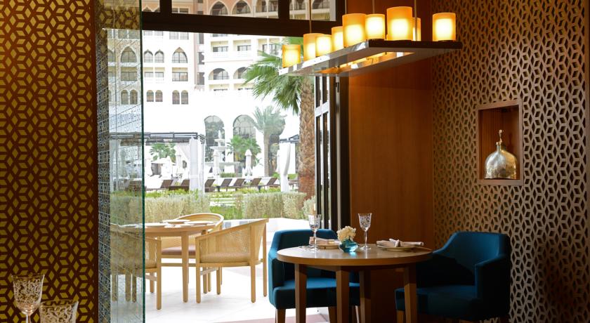 The Ritz-Carlton Grand Canal Abu Dhabi — Абу Дабі, Об'єднані Арабські Емірати мініатюра 36