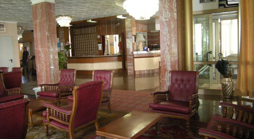 Imperial Palace — о. Вентотене, Італія мініатюра 9