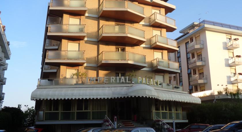 Imperial Palace — о. Вентотене, Італія мініатюра 19