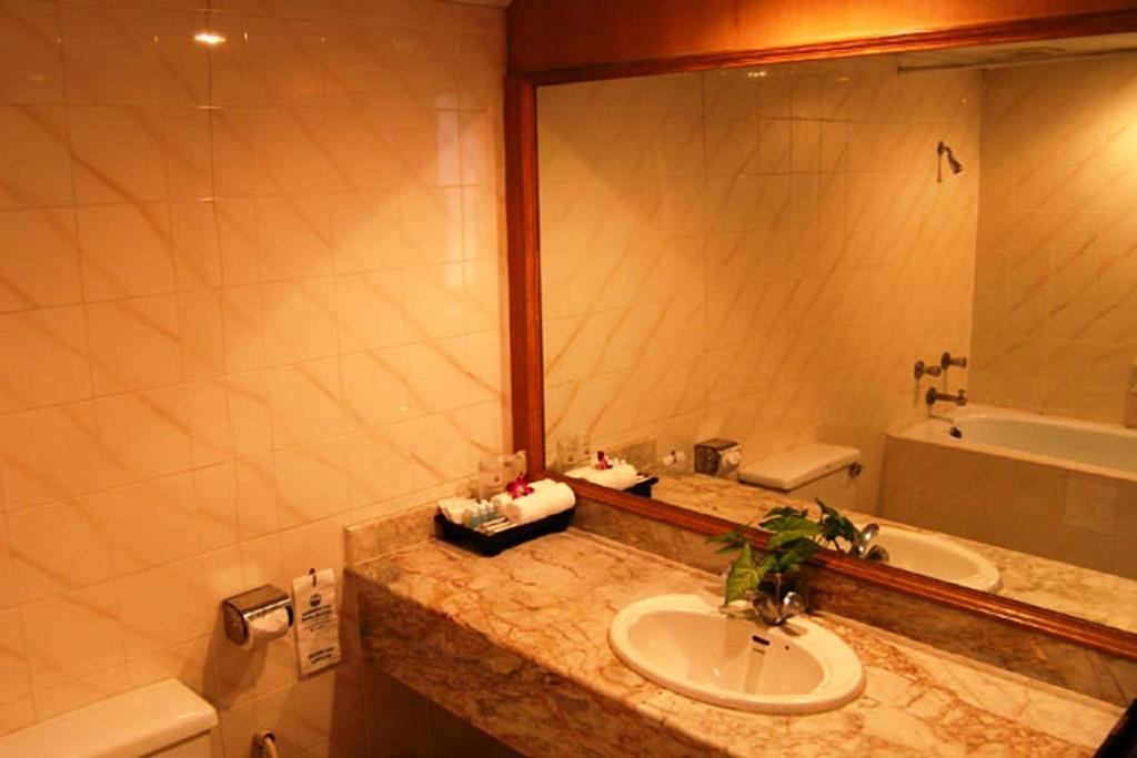 Golden Sand Inn Phuket — о. Пхукет, Таїланд мініатюра 26