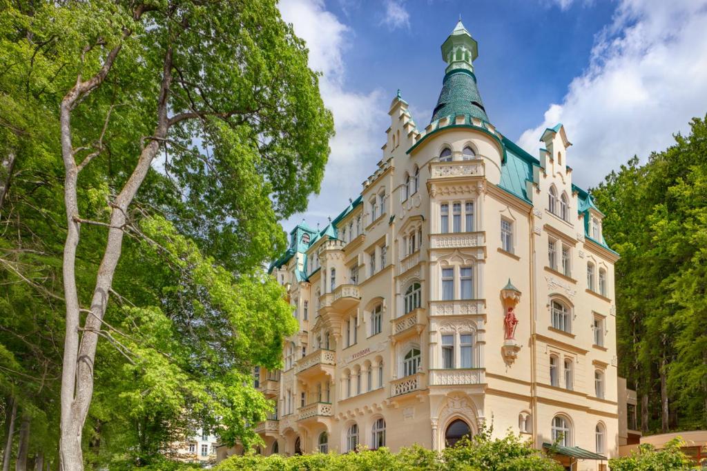 Ensana Svoboda Health Spa Hotel — Маріанські Лазнe, Чехія мініатюра 51