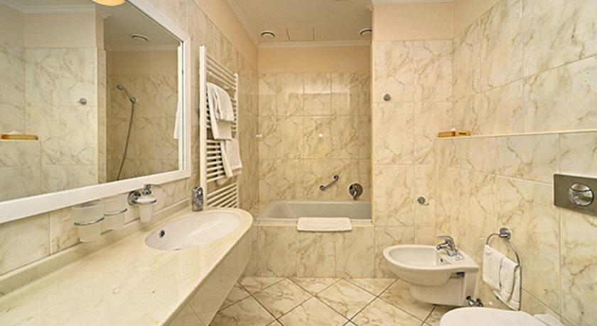 Humboldt Park Hotel & Spa — Карлові Вари, Чехія мініатюра 9