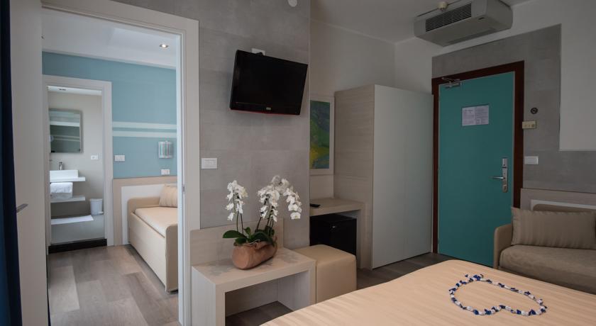 Colombo Hotel — о. Вентотене, Італія мініатюра 30