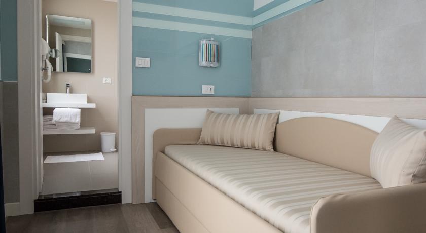 Colombo Hotel — о. Вентотене, Італія мініатюра 41