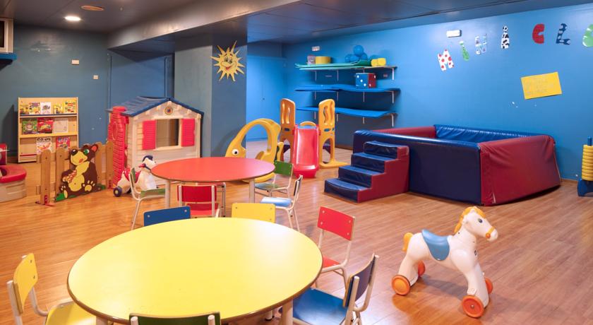 HTop Calella Palace Family & Spa — Коста Барселона, Іспанія мініатюра 11