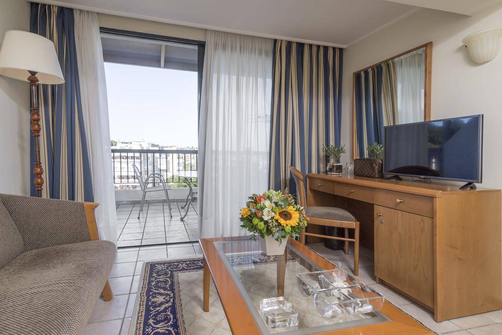 Sun Beach Agia Triada — Агия-Тріада, Греція мініатюра 16