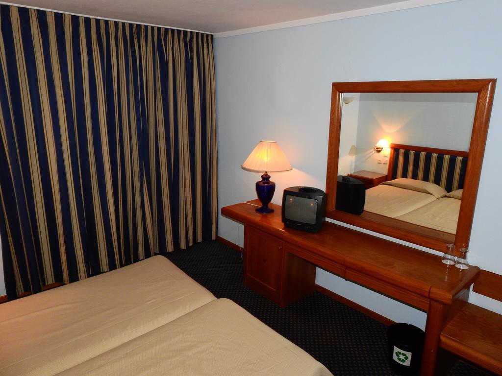 Sun Beach Agia Triada — Агия-Тріада, Греція мініатюра 25