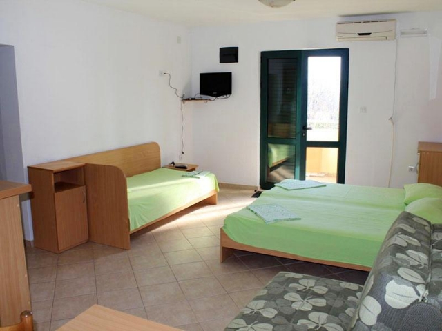 Larisa Budimic Villa — Буляріца, Чорногорія мініатюра 9