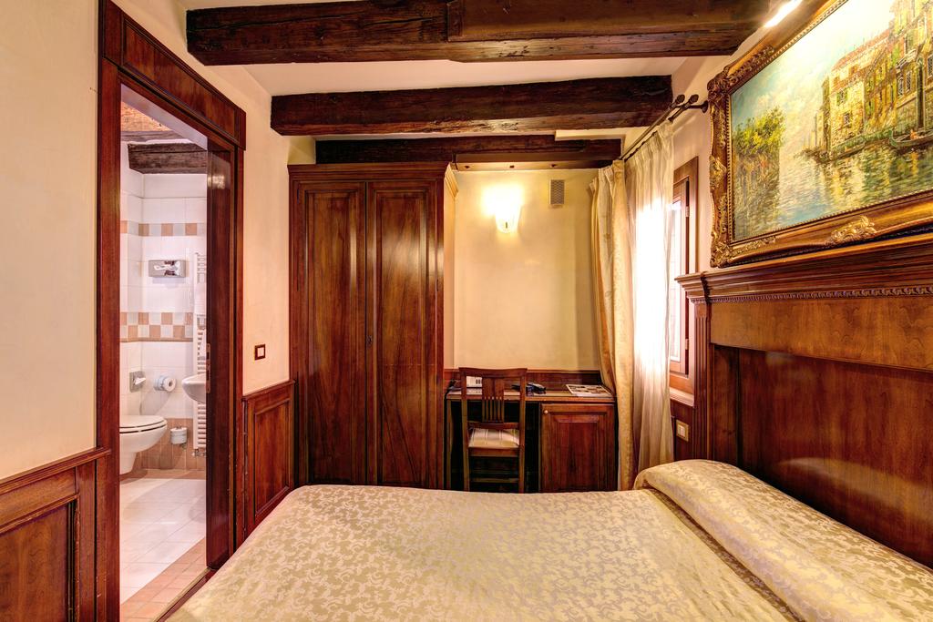 Palazzo La Scala — Венеція, Італія мініатюра 9