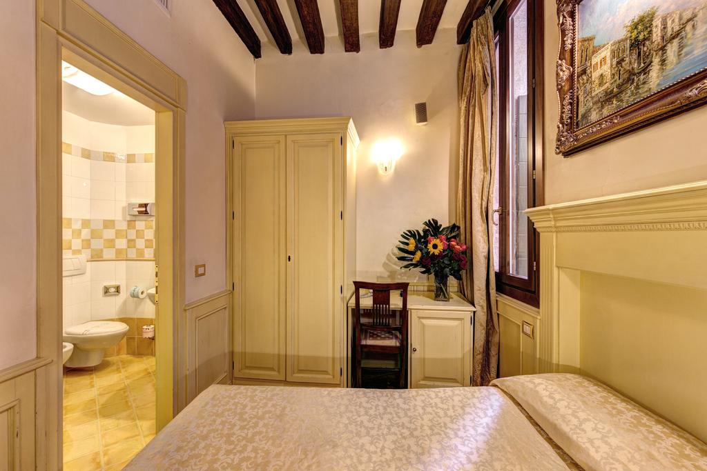 Palazzo La Scala — Венеція, Італія мініатюра 10