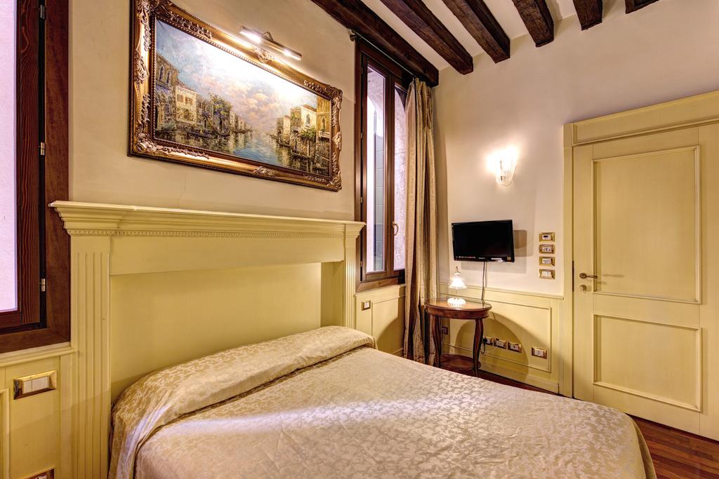 Palazzo La Scala — Венеція, Італія мініатюра 16