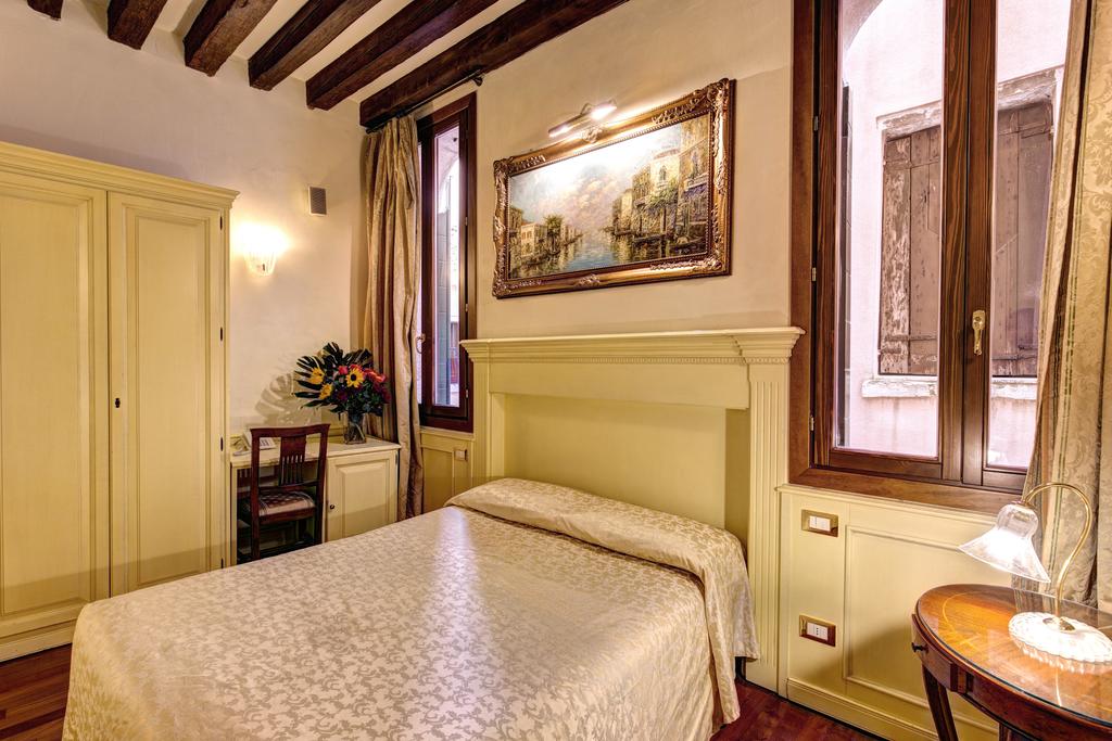 Palazzo La Scala — Венеція, Італія мініатюра 21