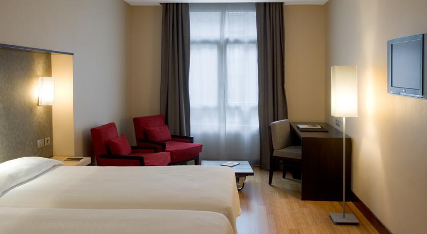 H10 Puerta de Alcala — Мадрид, Іспанія мініатюра 98