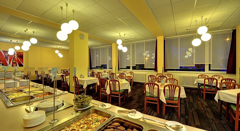 Behounek Hotel — Яхимов, Чехія мініатюра 11