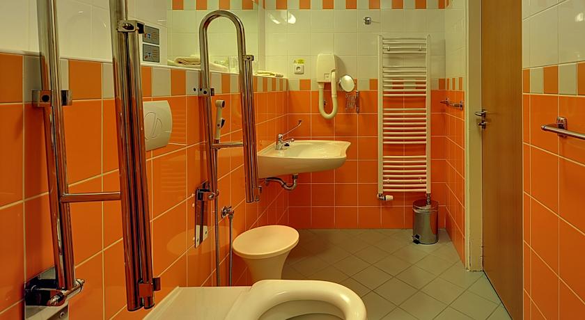 Behounek Hotel — Яхимов, Чехія мініатюра 23