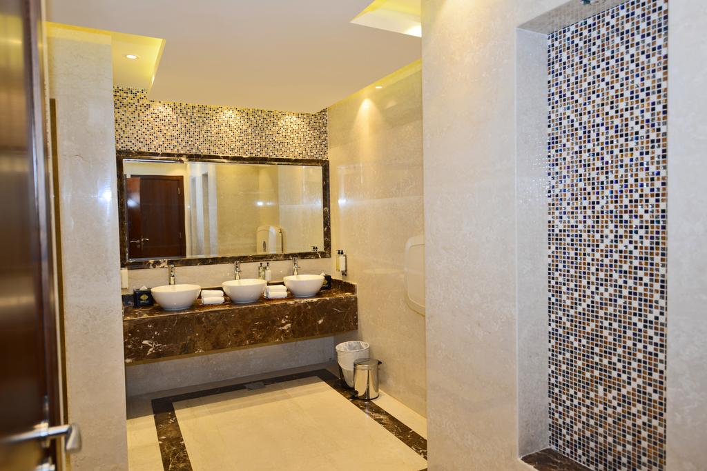 Donatello Hotel Dubai — Дубаї, Об'єднані Арабські Емірати мініатюра 98