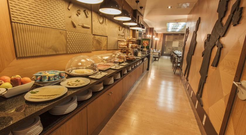 Evenia Rocafort Hotel — Барселона, Іспанія мініатюра 11