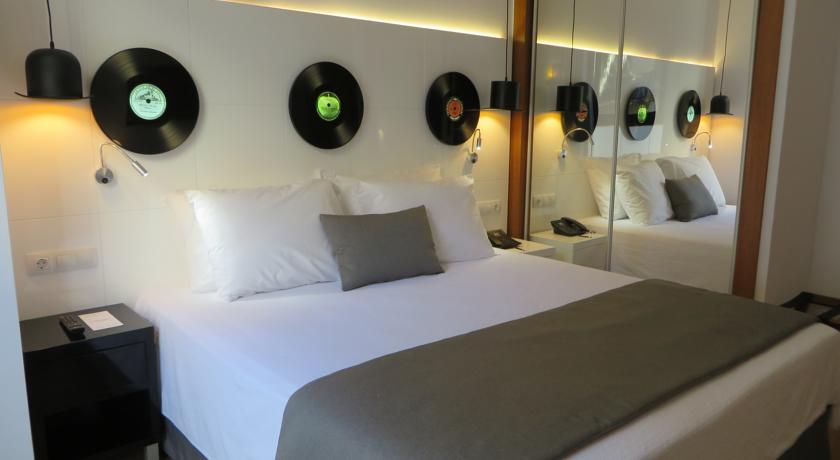 Evenia Rocafort Hotel — Барселона, Іспанія мініатюра 15