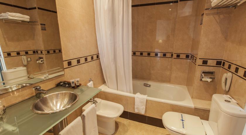 Evenia Rocafort Hotel — Барселона, Іспанія мініатюра 17