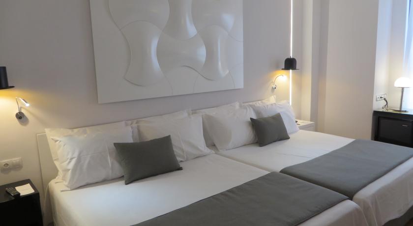 Evenia Rocafort Hotel — Барселона, Іспанія мініатюра 29