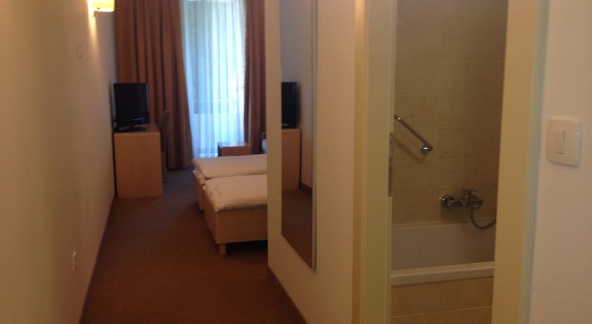 Adria Hotel — Біоград-на-Мору, Хорватія мініатюра 20