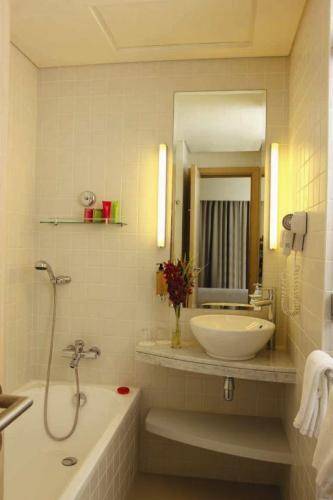 Novotel Suites Mall Avenue Dubai Hotel — Дубаї, Об'єднані Арабські Емірати мініатюра 134