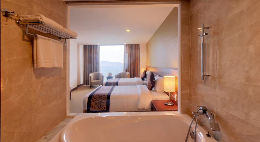 Muong Thanh Grand Nha Trang Hotel — Нячанг, В'єтнам мініатюра 9