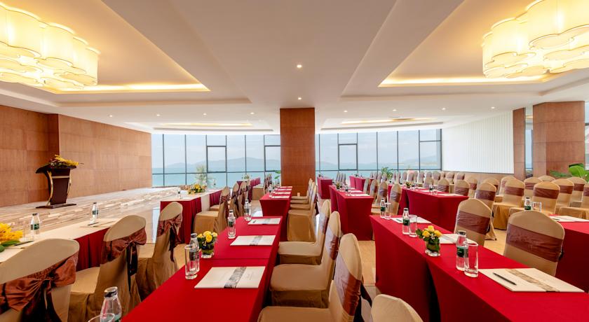 Muong Thanh Grand Nha Trang Hotel — Нячанг, В'єтнам мініатюра 38