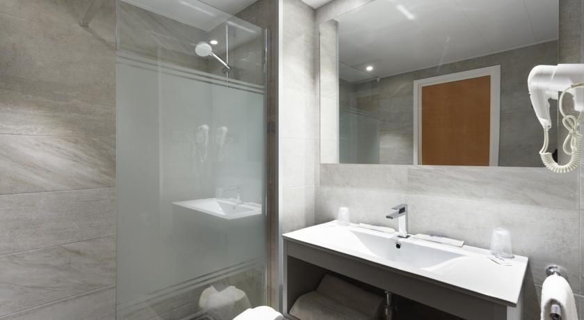 Oasis Park Splash Hotel — Коста Барселона, Іспанія мініатюра 21
