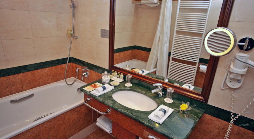 Carlsbad Plaza Medical Spa & Wellness Hotel — Карлові Вари, Чехія мініатюра 118