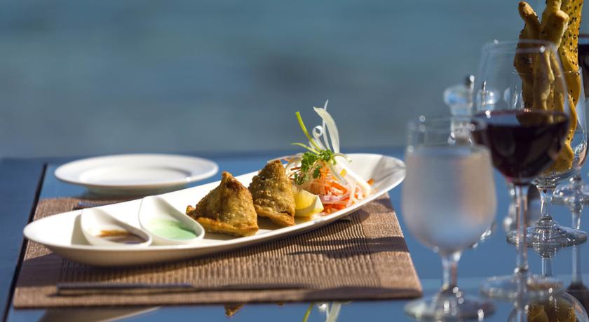 Atmosphere Kanifushi Maldives Hotel — Лавіяні Атол, Мальдіви мініатюра 19