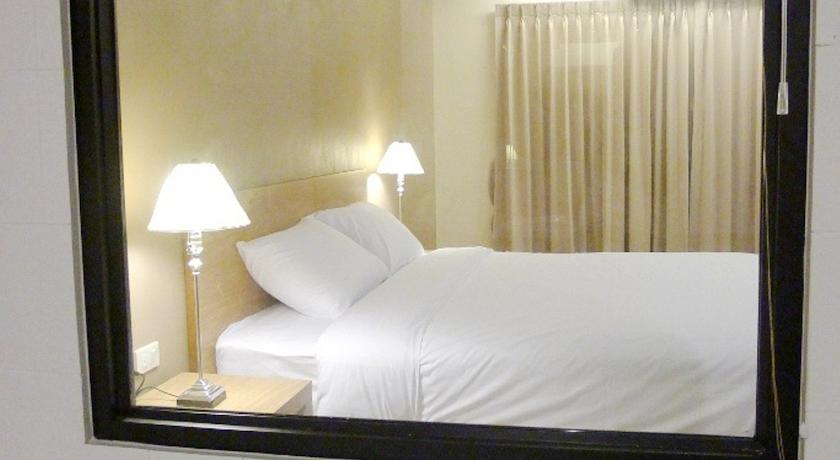 T5 Suites Pattaya Prathumnak — Паттайя, Таїланд мініатюра 9